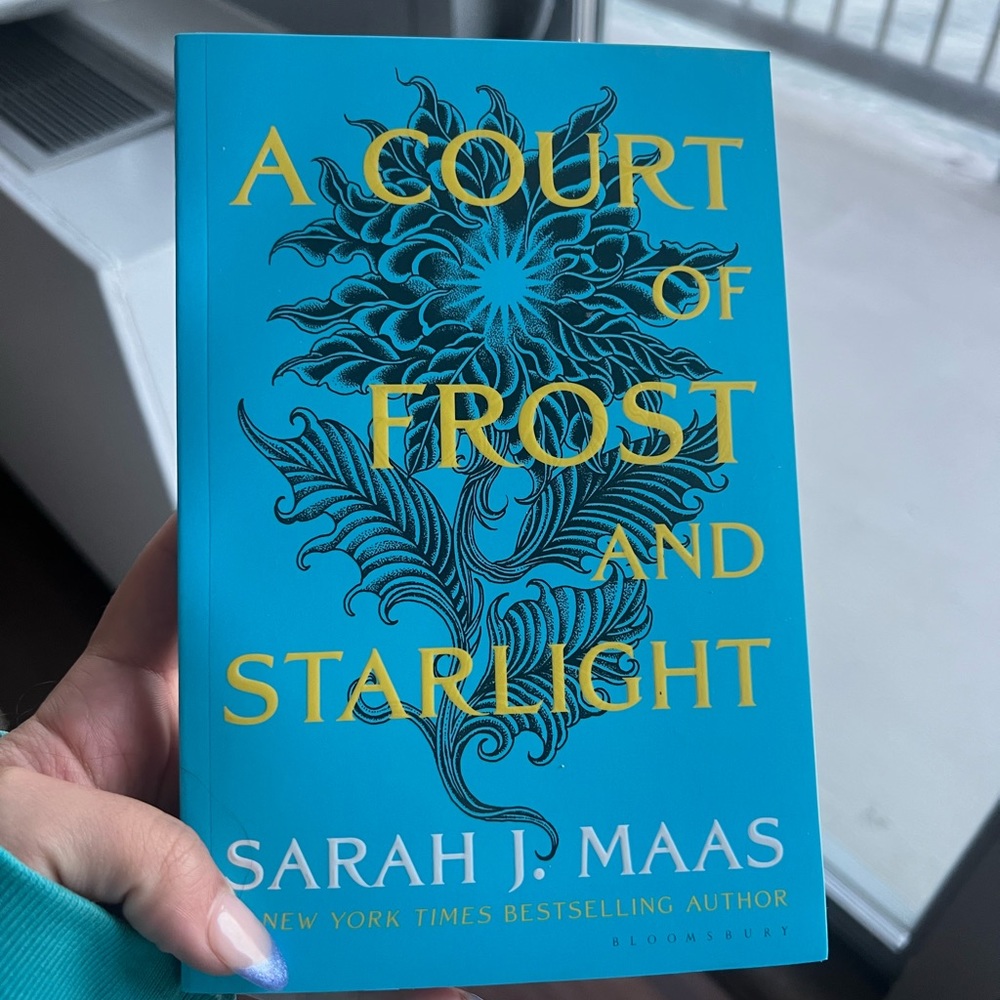 A Court of Frost and Starlight ACOTAR series book